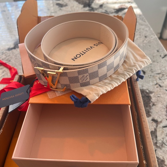 LV belt New in Box - Picture 3 of 5